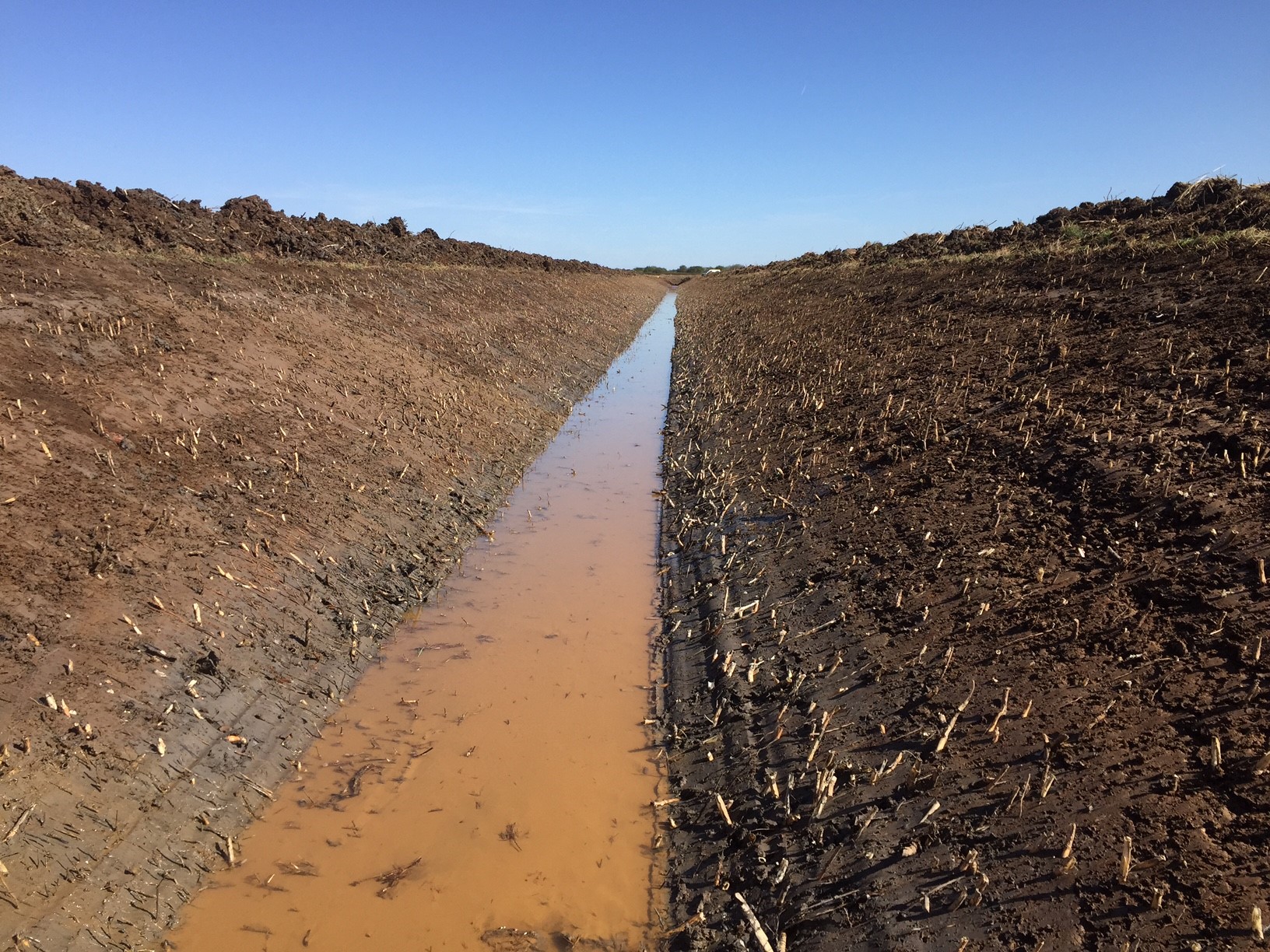 unblocking-farmland-ditch-systems-william-morfoot