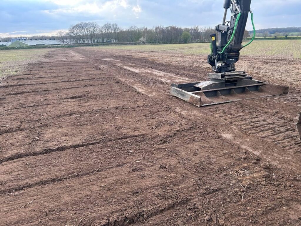 Ground reinstatement along the cable route